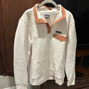 Patagonia ladies quilted sweatshirt